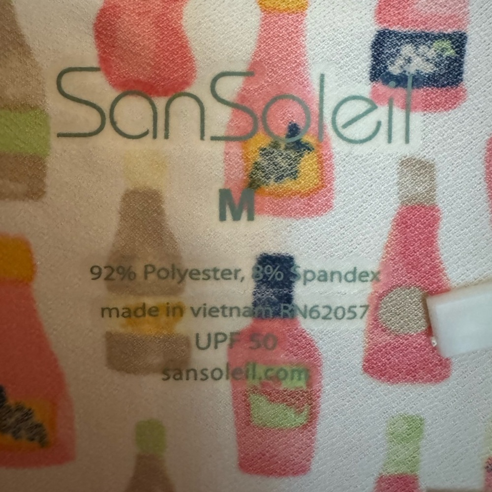 NWT SanSoleil Vineyard Wine Bottle Print Solcool 1/4 Zip Pullover Top - Picture 7 of 9